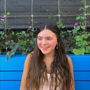 Meet your Posher, Lucy